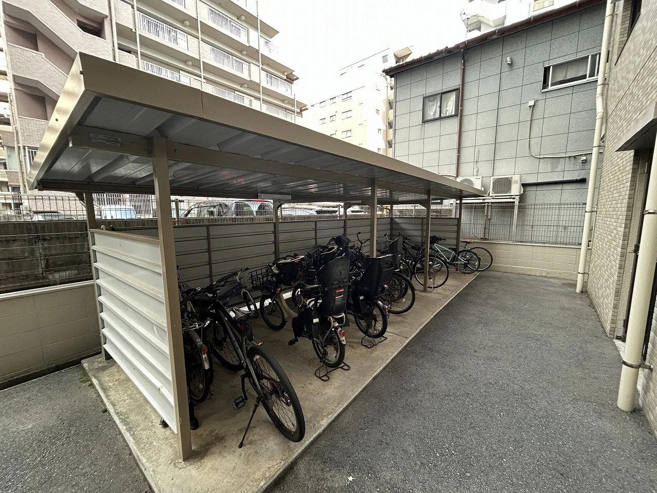 Lions Plaza 平尾