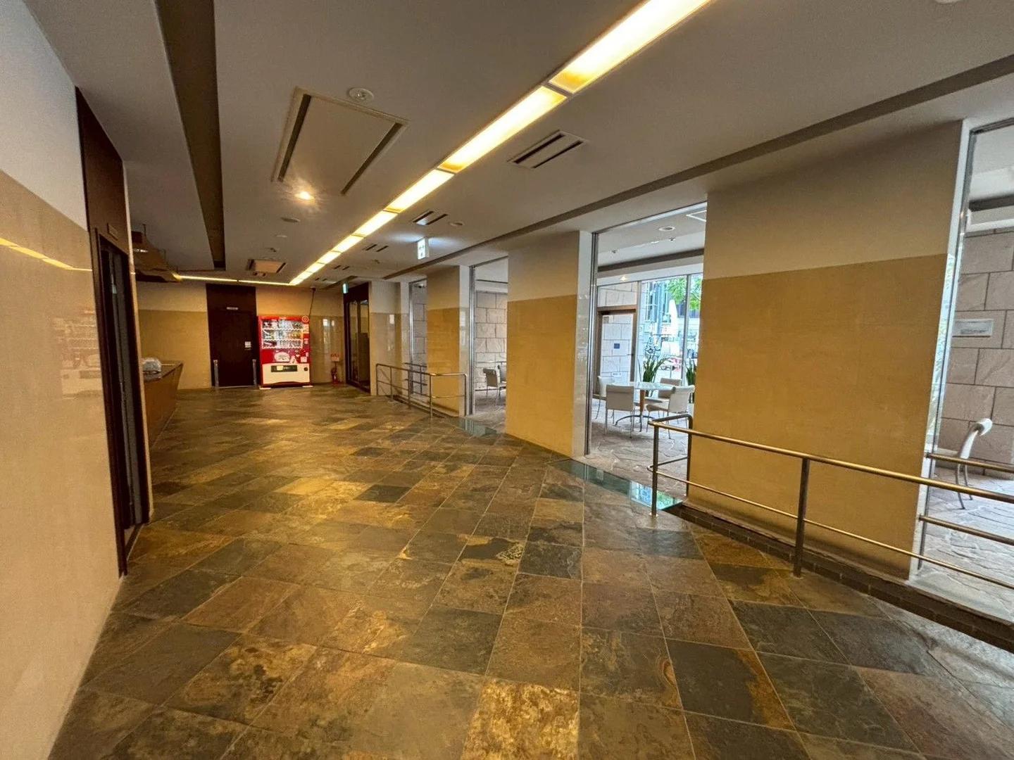 ACROSS Tenjin Center Plaza