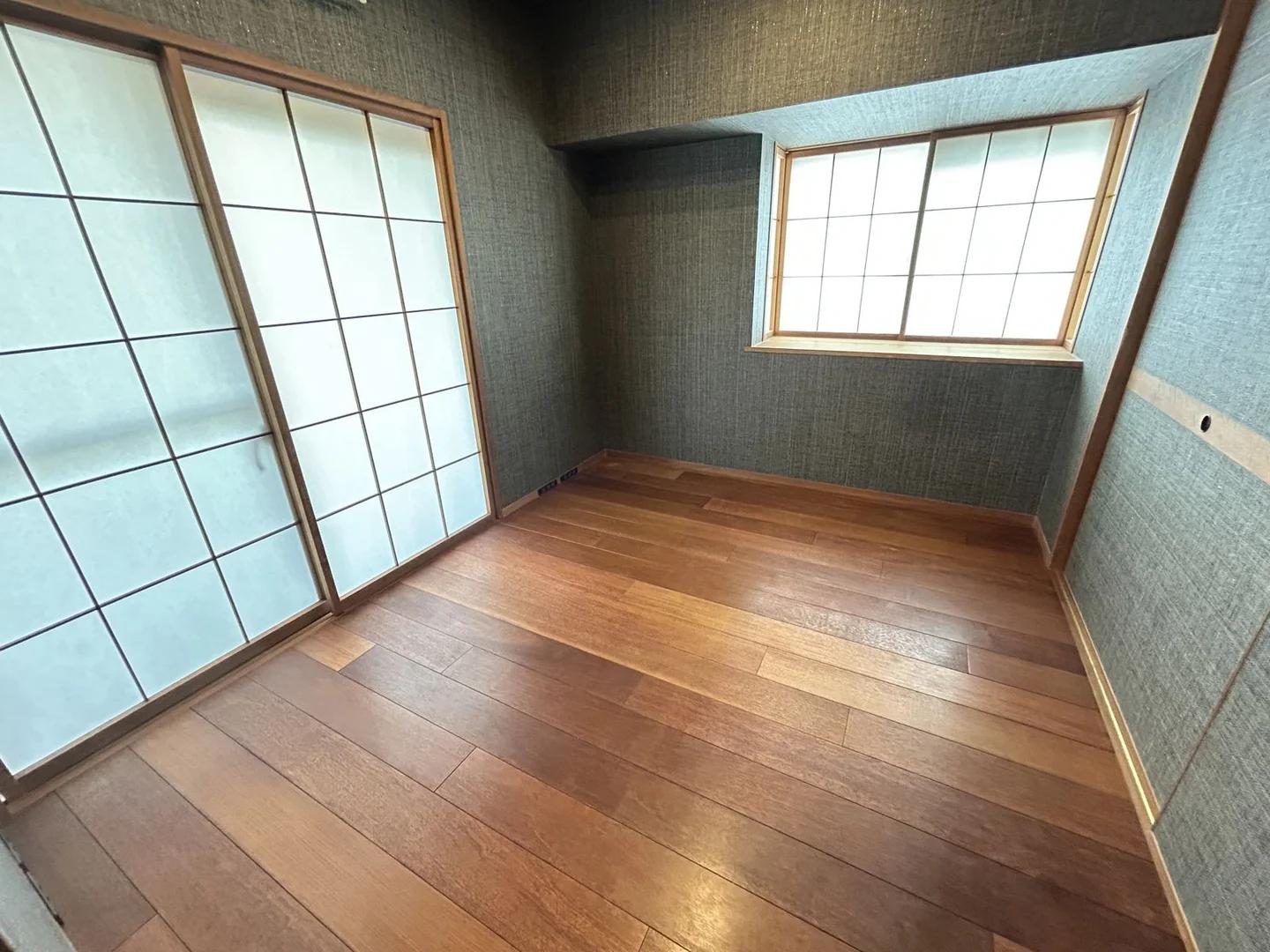Royal Mansion 六本松