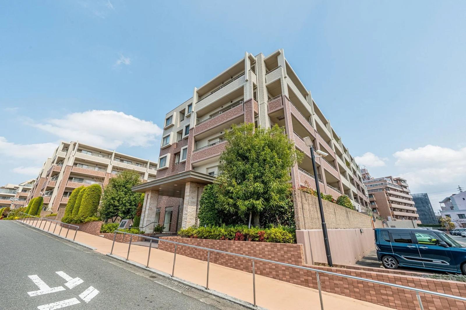 Everlife Hills Najima Building B