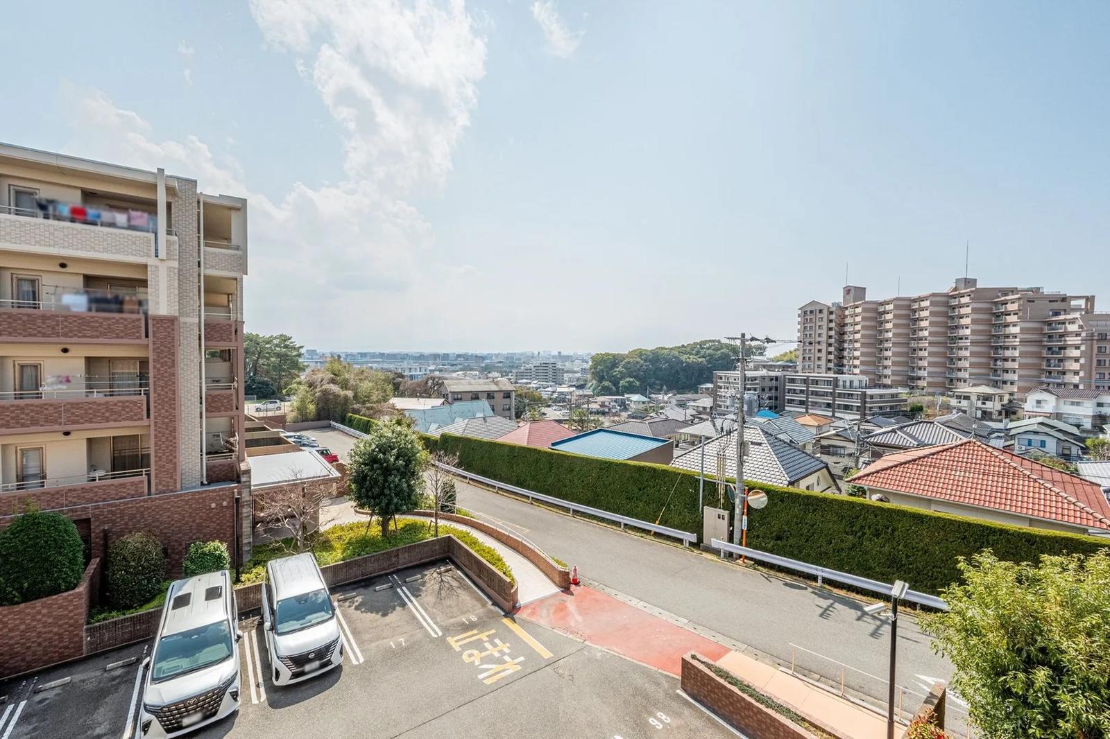 Everlife Hills Najima Building B