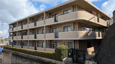 Chisan Mansion 堤