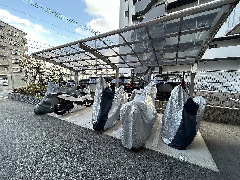 Montore 東比恵Clair
