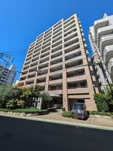 Tokyu DwellArs Hakata Station Side
