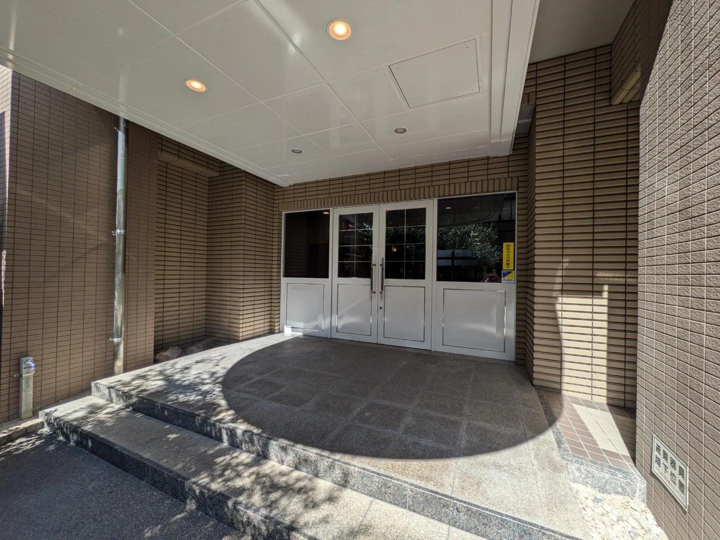 Tokyu DwellArs Hakata Station Side