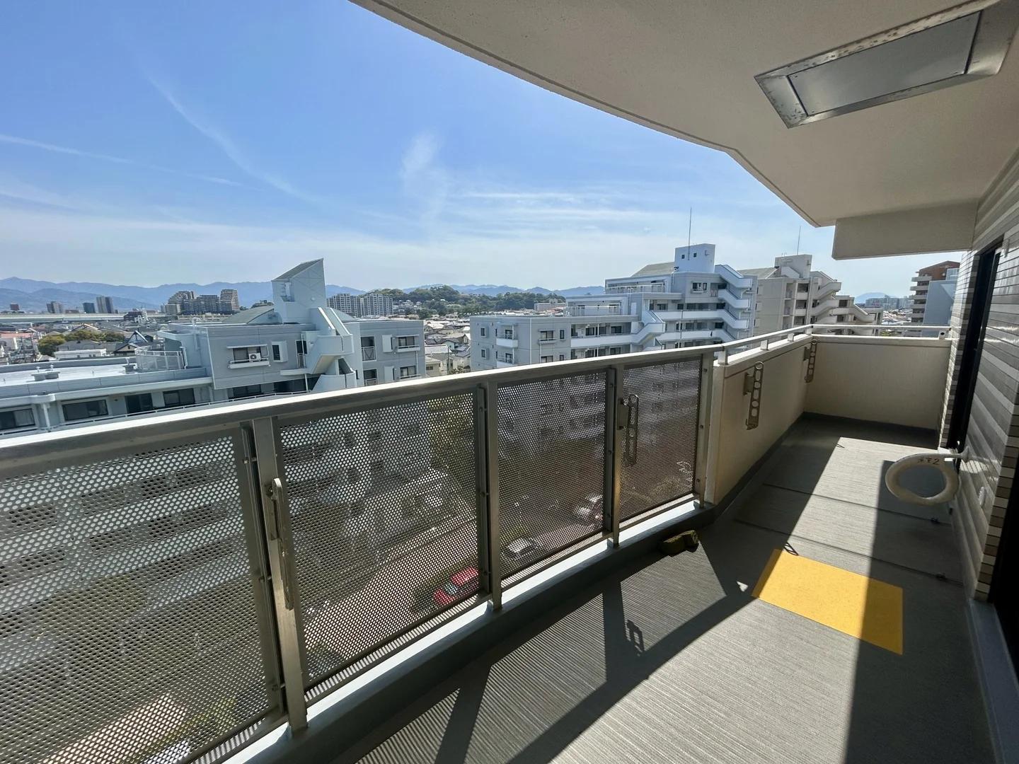 East Court 2号棟