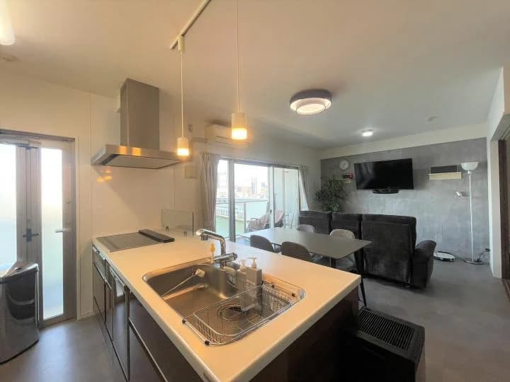 Montore Central Bay Court