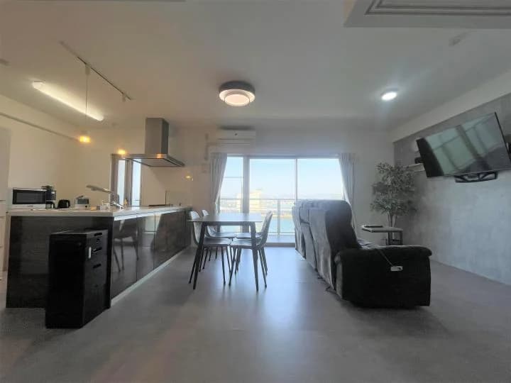 Montore Central Bay Court