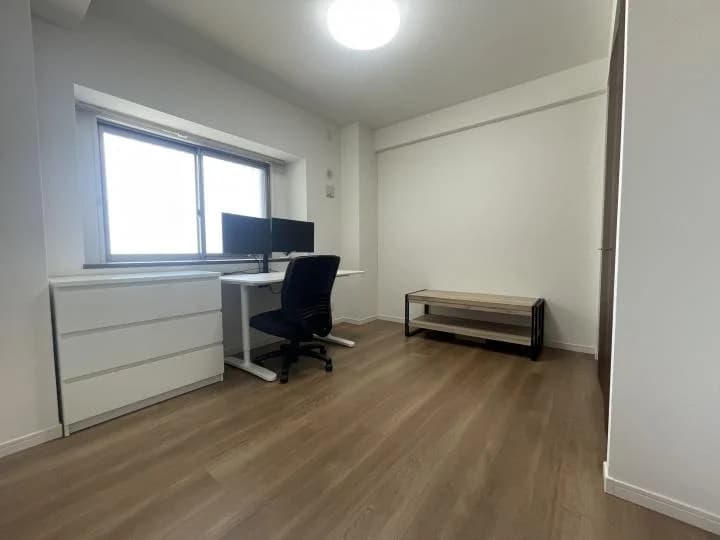 Montore Central Bay Court