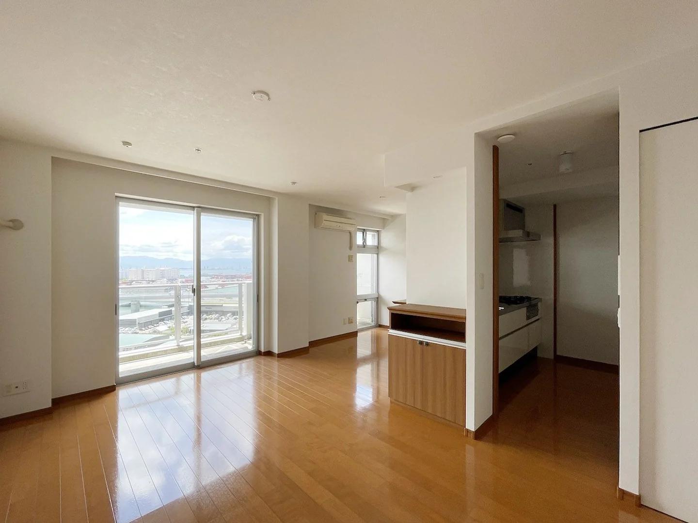 ISLAND TOWER SKY CLUB B棟