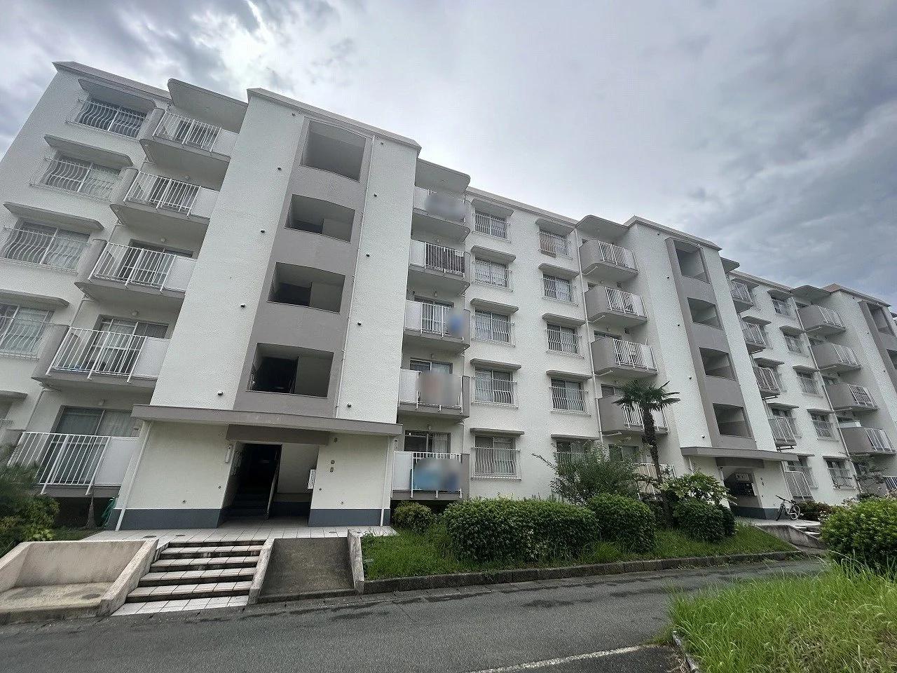 Muromi Danchi Building 1
