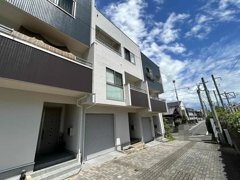 Sunny Villa Town 春日站前