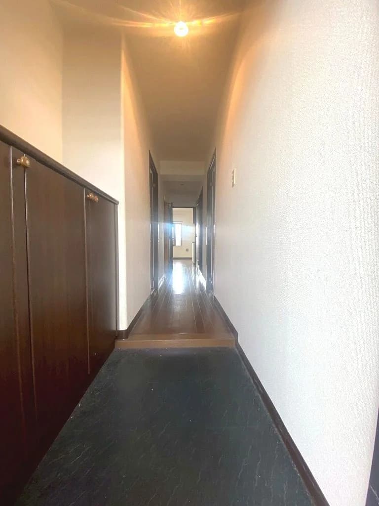 Angel Marinea Court 姪濱 Building 3