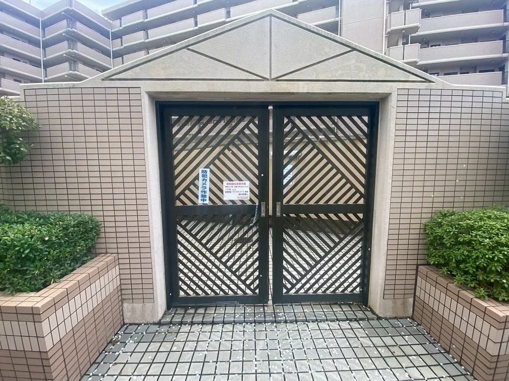 Angel Marinea Court 姪濱 Building 3