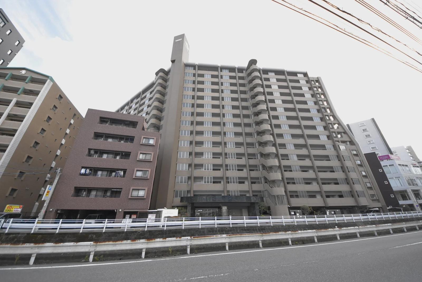 Sungreat Yakuin EkiRoyal U IN