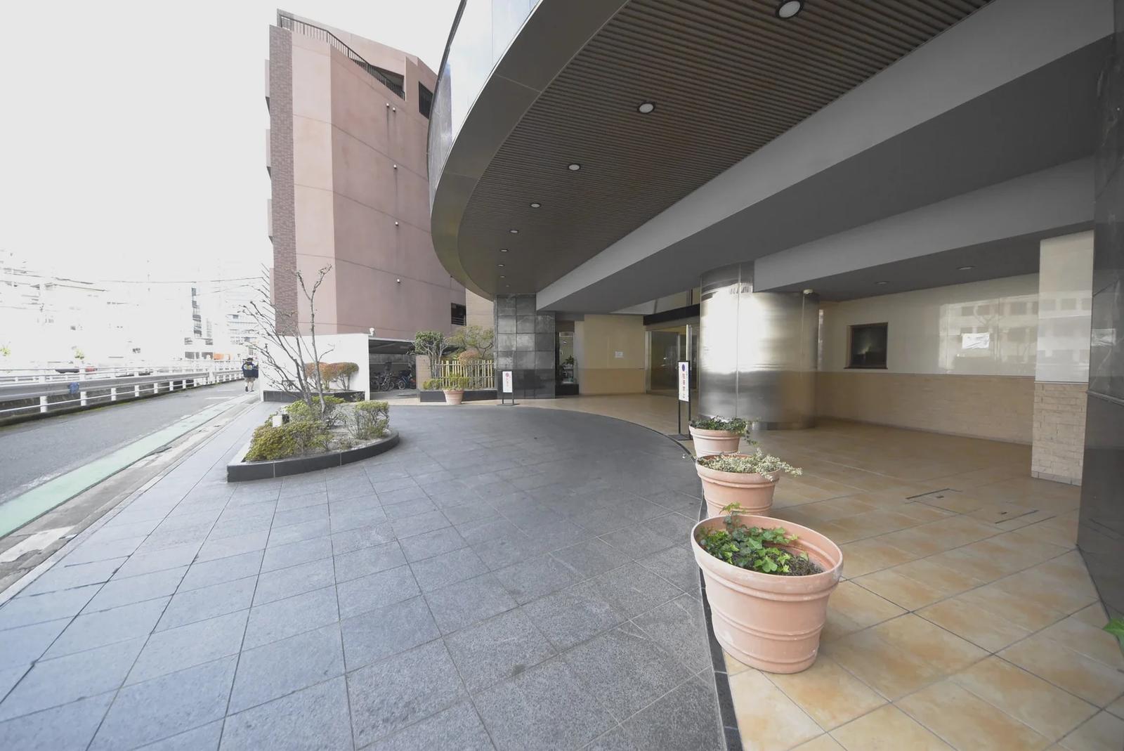 Sungreat Yakuin EkiRoyal U IN