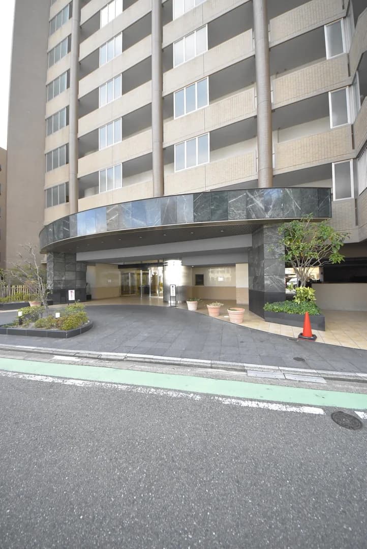 Sungreat Yakuin EkiRoyal U IN