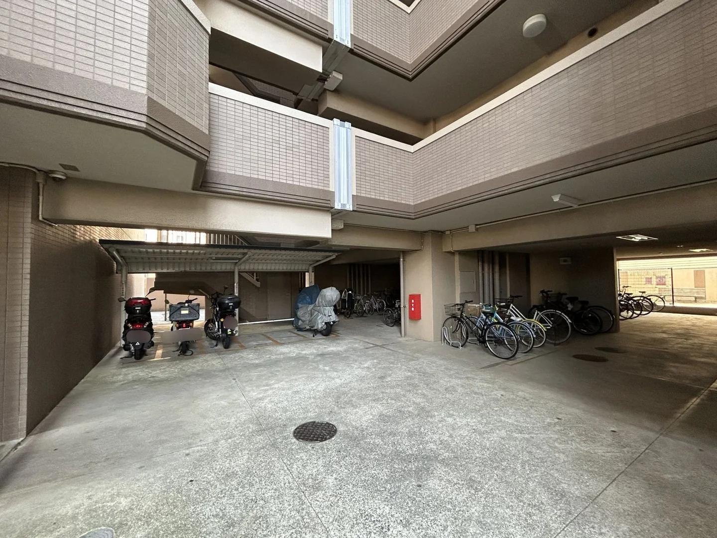 Core Mansion 和白丘Nextage A棟