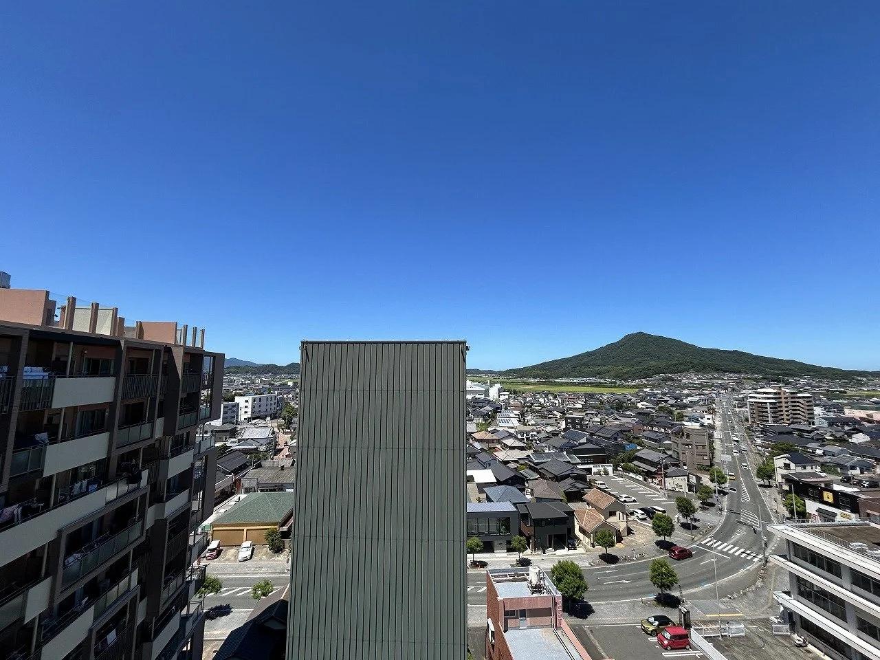 Menuet 前原驛前