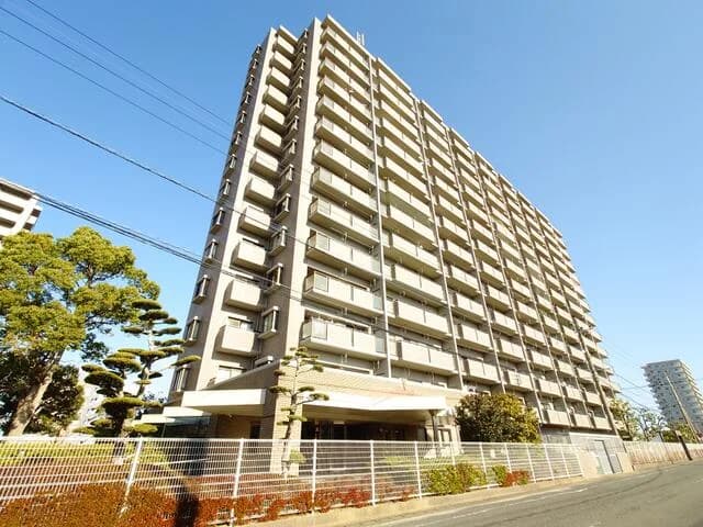 Surpass City Maebaru Building 1