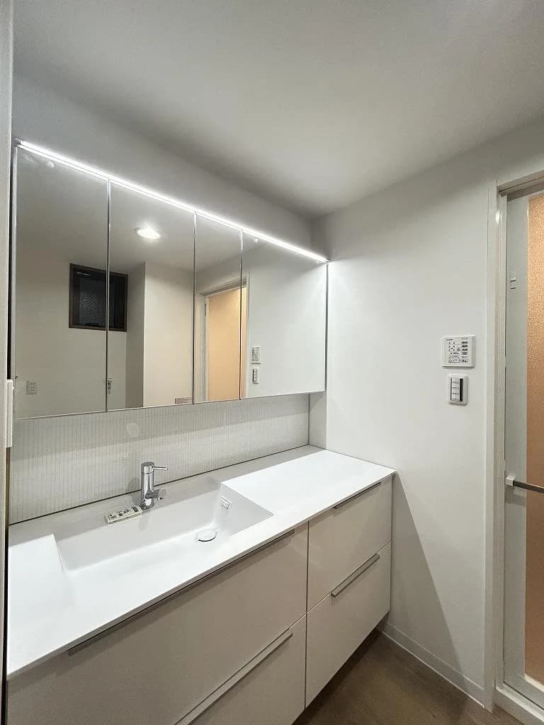 Sun Toua Yakuin