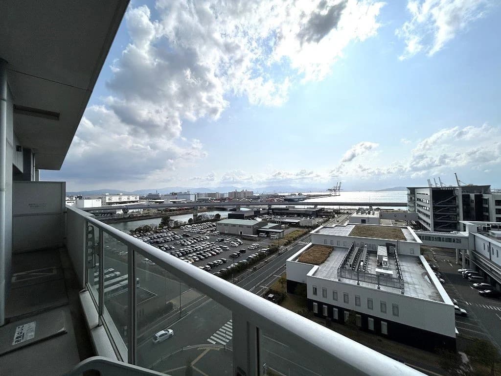 ISLAND TOWER SKY CLUB