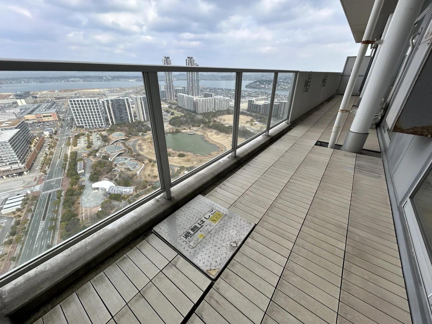 ISLAND TOWER SKY CLUB