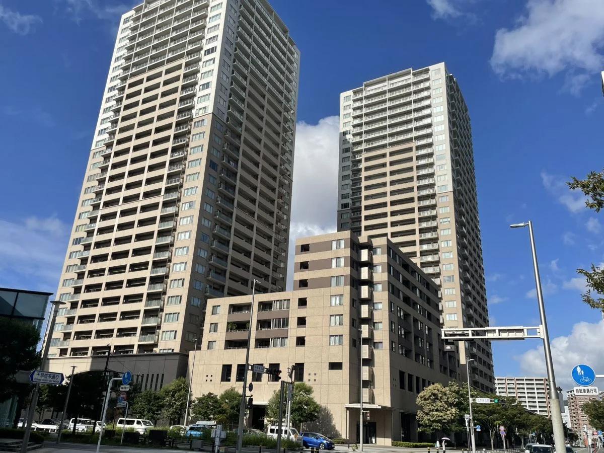 Premist 千早Tower Twin Marks
