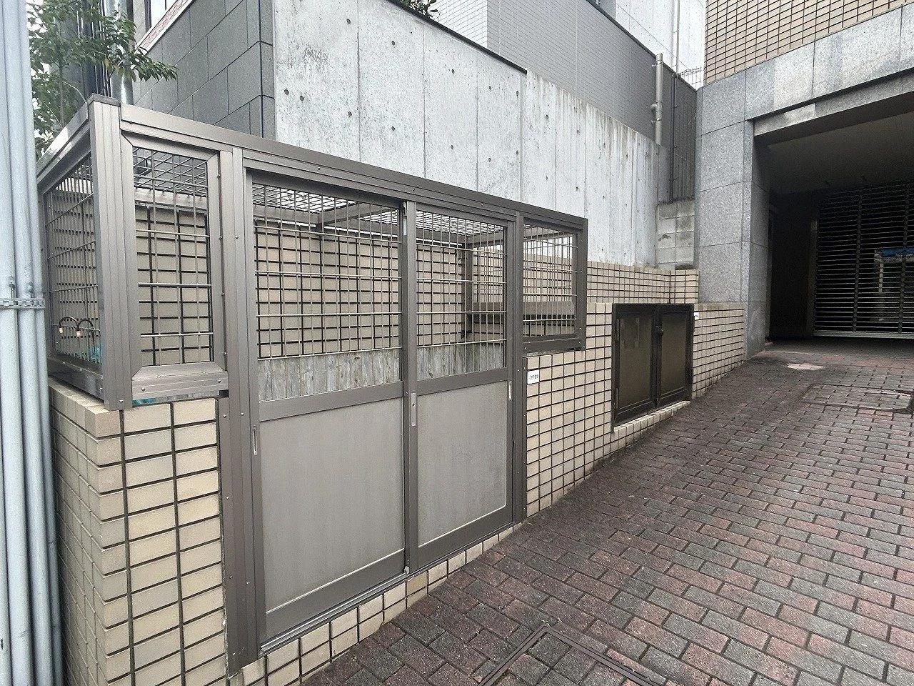 Cosmo Minami Sanso Dori
