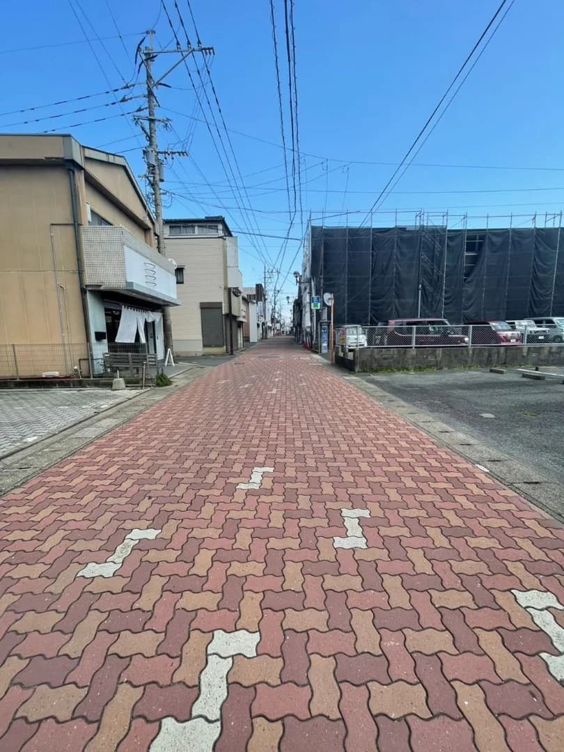 Menuet 前原驛前