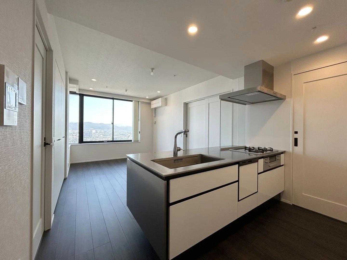 IslandCity Ocean&Forest Tower Residence East