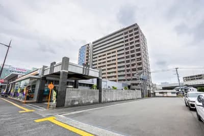 Empire 香椎駅前