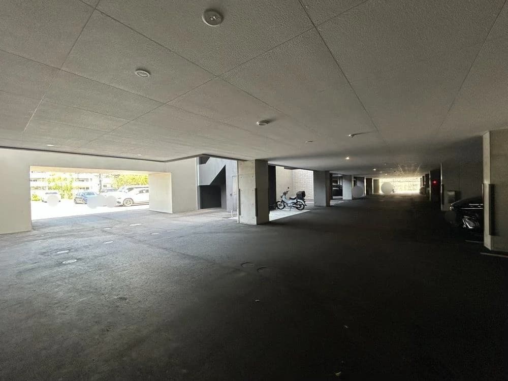 Stance Residence Shokubutsu-en Gaien Hills