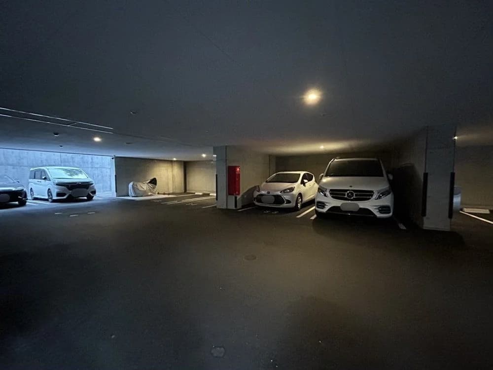 Stance Residence Shokubutsu-en Gaien Hills