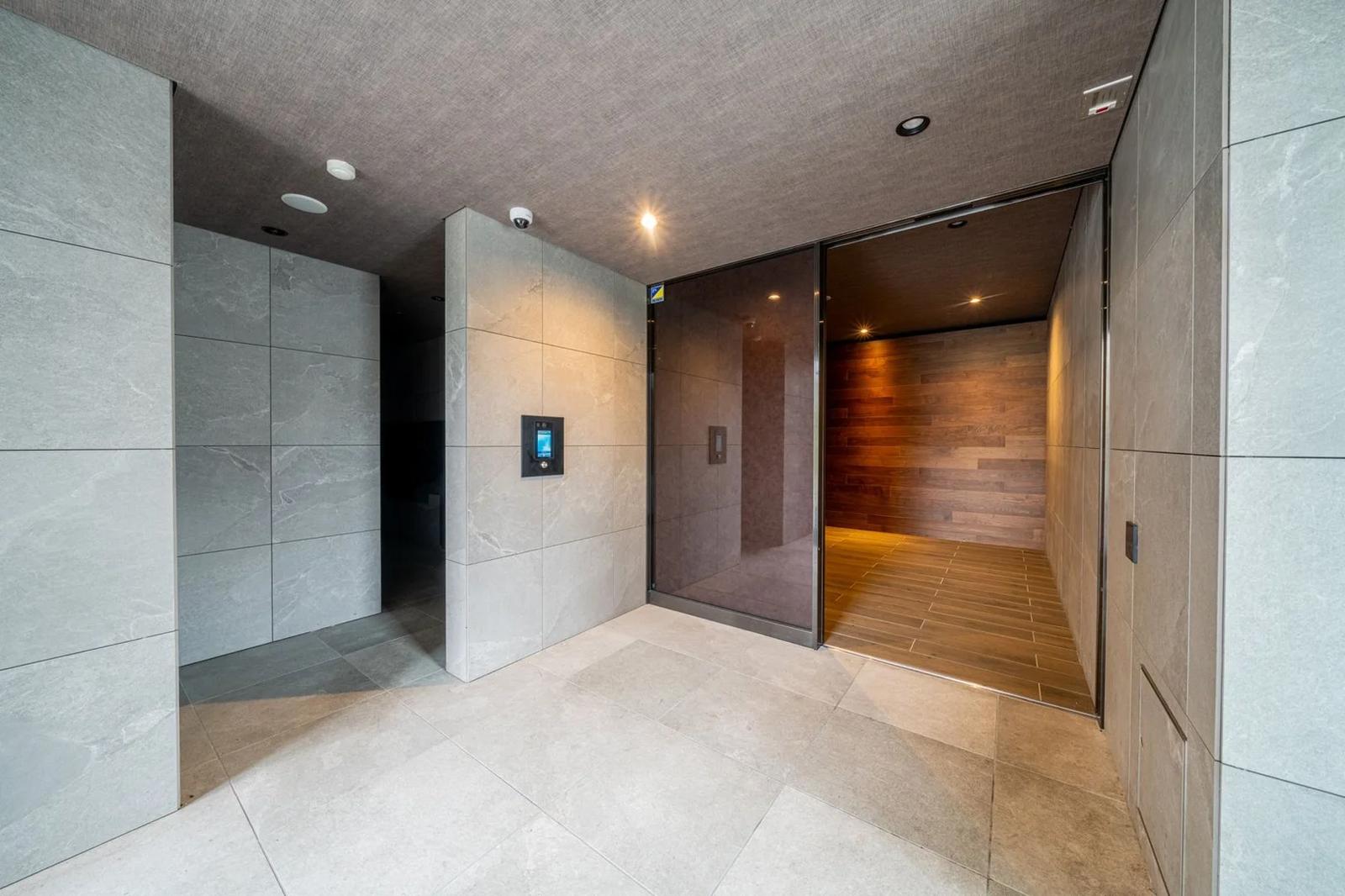 Stance Residence Shokubutsu-en Gaien Hills