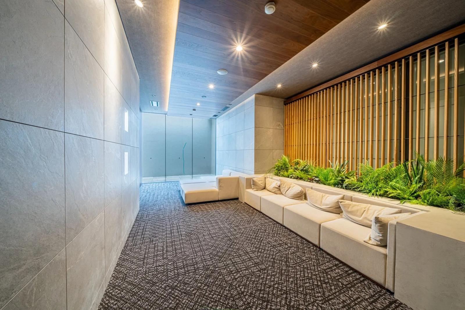 Stance Residence Shokubutsu-en Gaien Hills