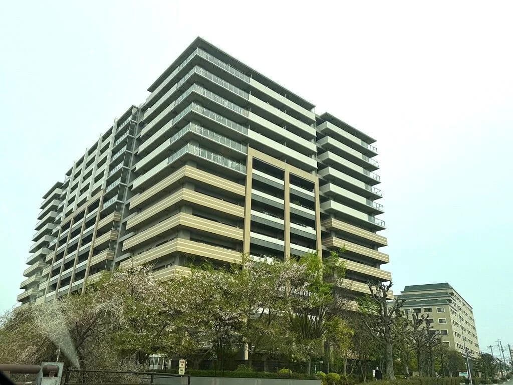 Montore Verkube City Fukuoka Kuko Eki