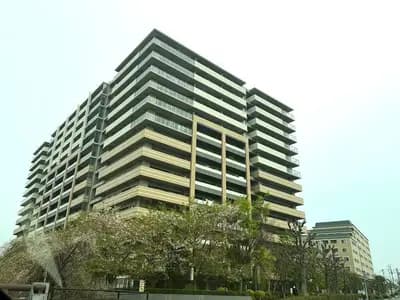 Montore Verkube City Fukuoka Kuko Eki
