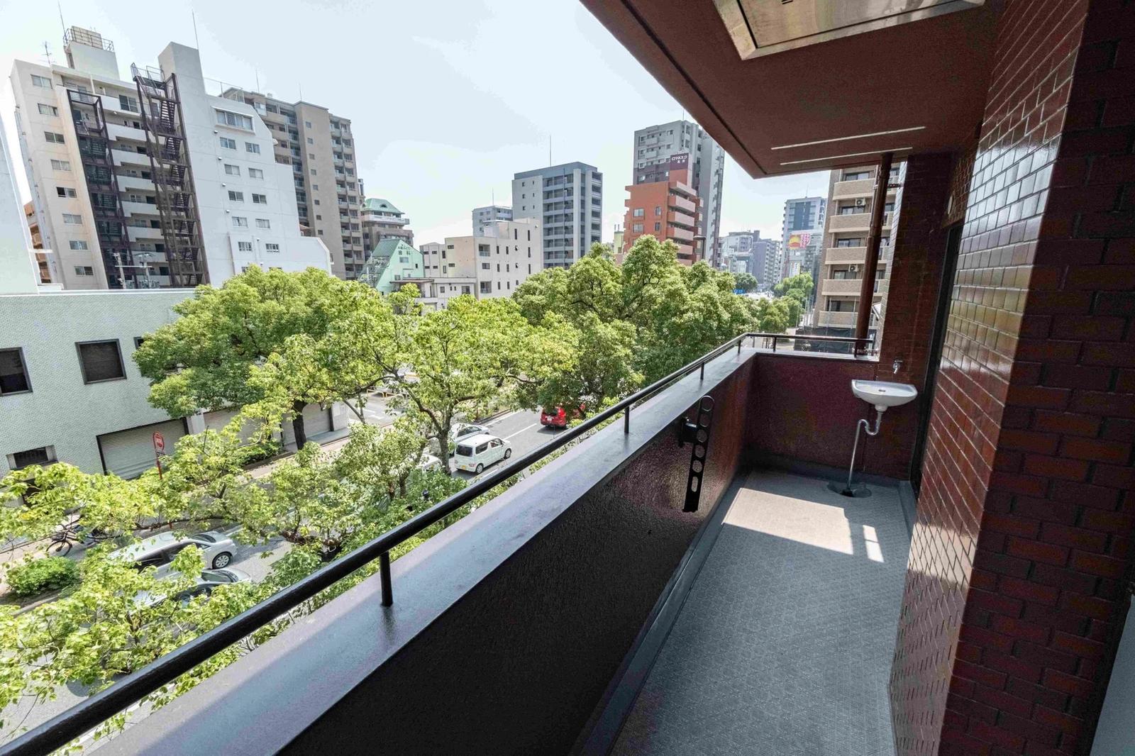 Lions Mansion 西新