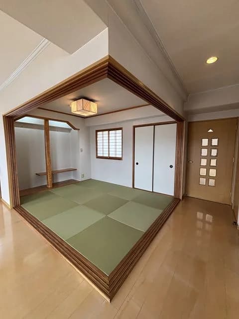Royal Mansion Ropponmatsu
