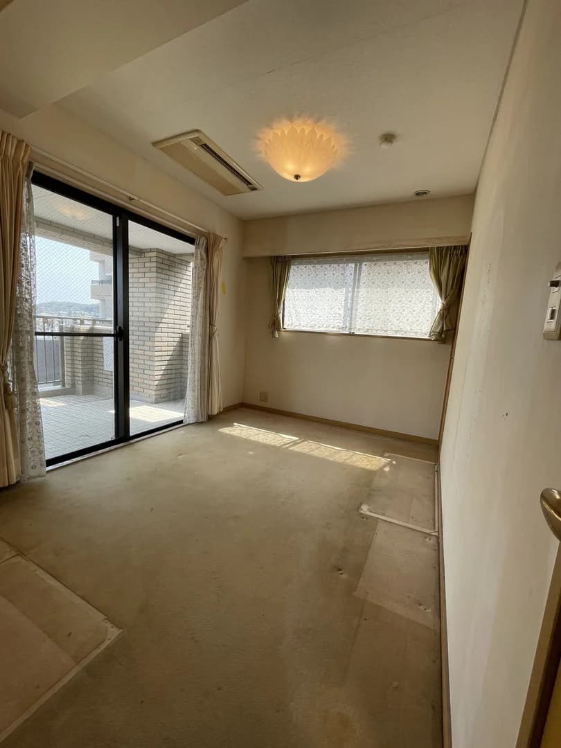 Royal Mansion Ropponmatsu
