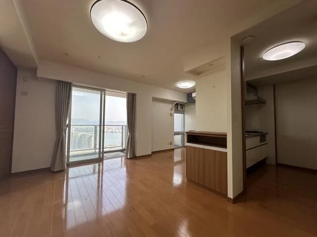 ISLAND TOWER SKY CLUB A棟