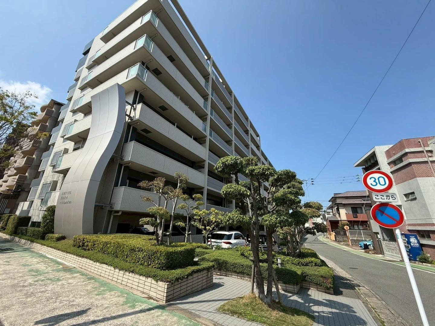Empire 原 Building 1