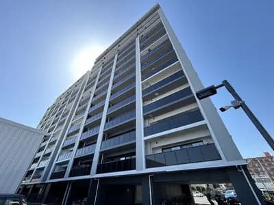 Farnest Hakata Lussier East