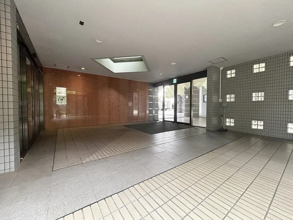 Seaside Momochi Crystallage Building 1