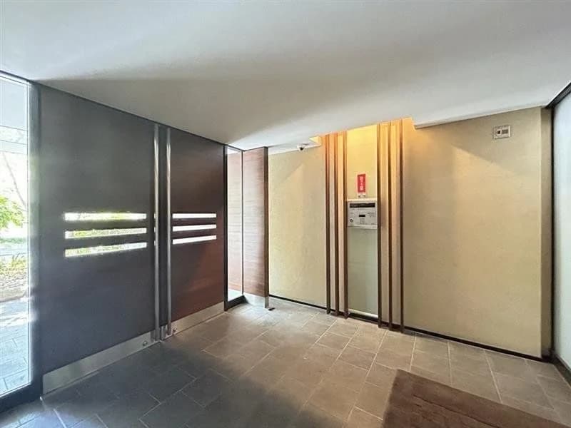 Grand Maison 淨水 Building 2