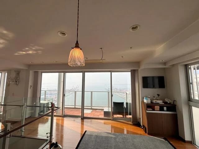 ISLAND TOWER SKY CLUB