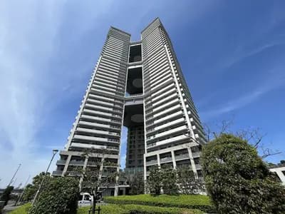 ISLAND TOWER SKY CLUB