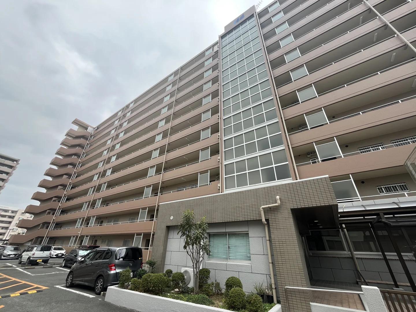MACHakozaki Court
