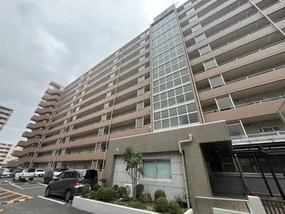 MACHakozaki Court